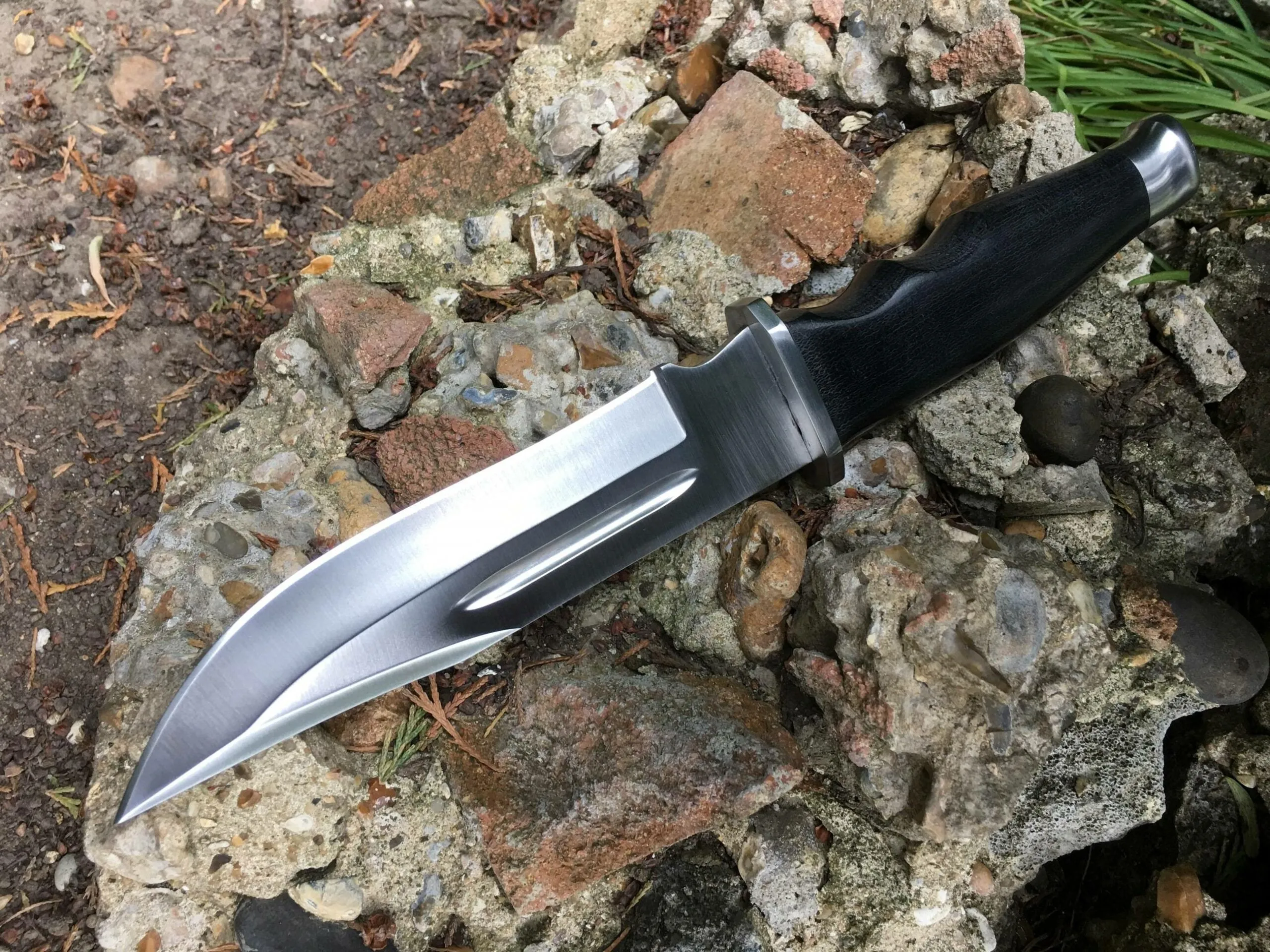 Fixed blade Survival knife with Micarta Handle