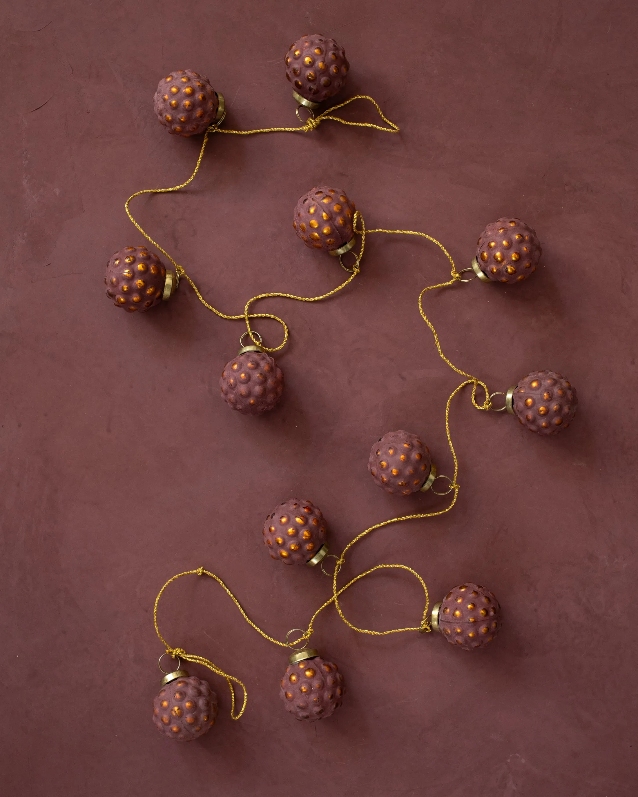 Holiday Hobnail Garland