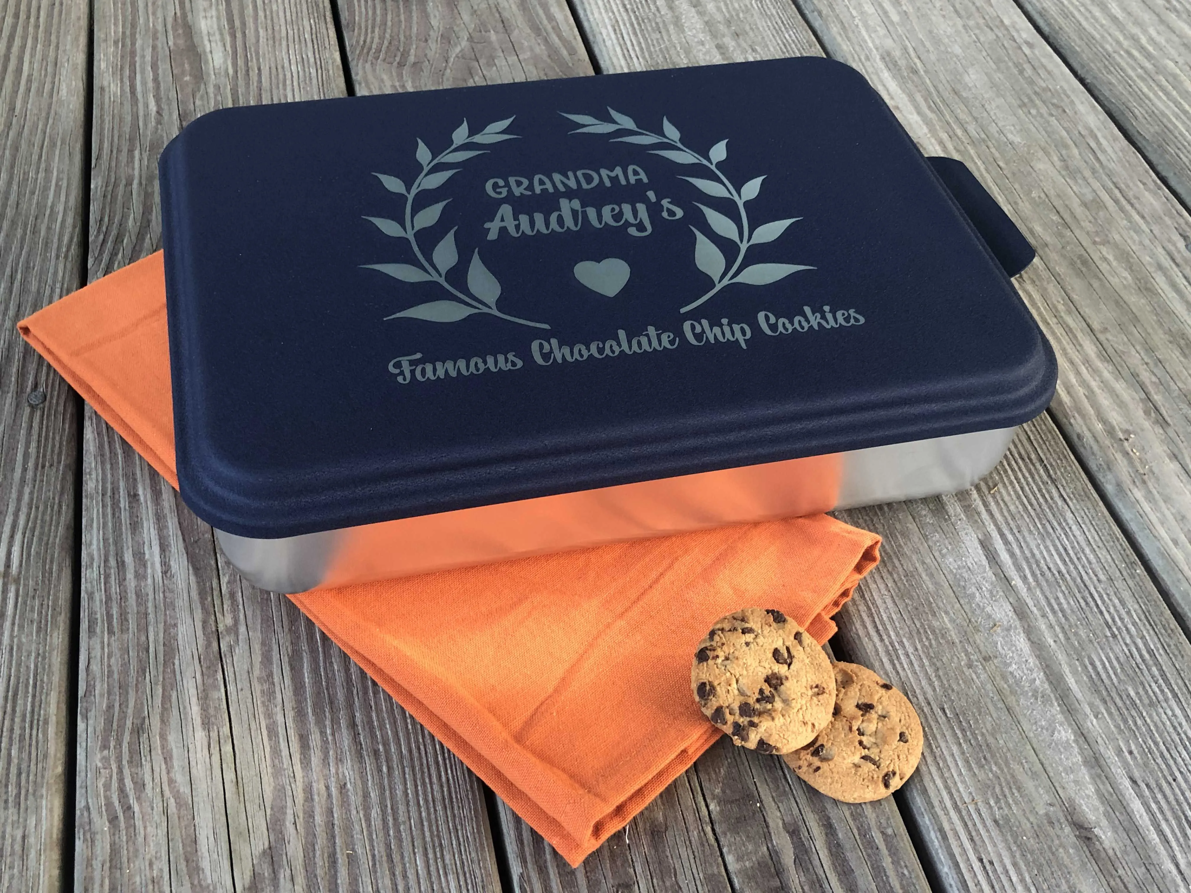 Personalized Cake Pan (Blue), baking gifts, gift for mom